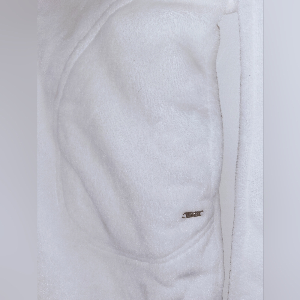 UGG Cream Plush Robe - Picture 3 of 7